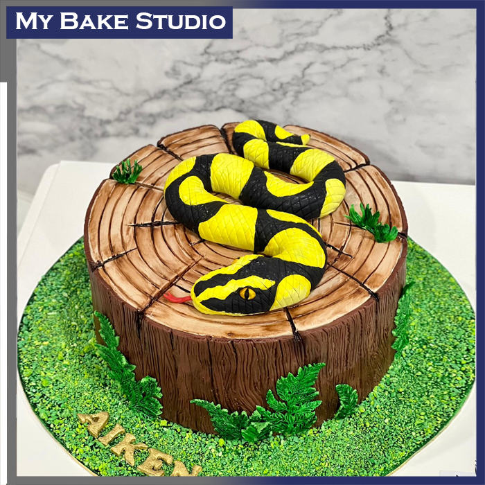 Snake Cake