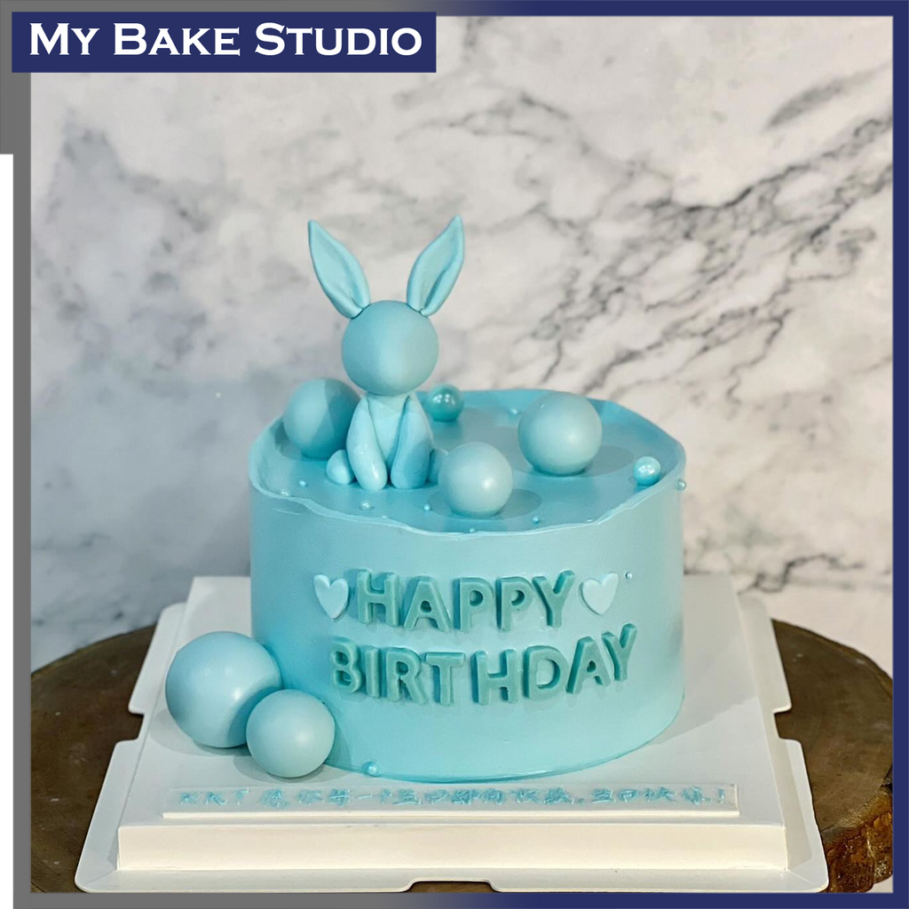 Monotone Bunny Cake