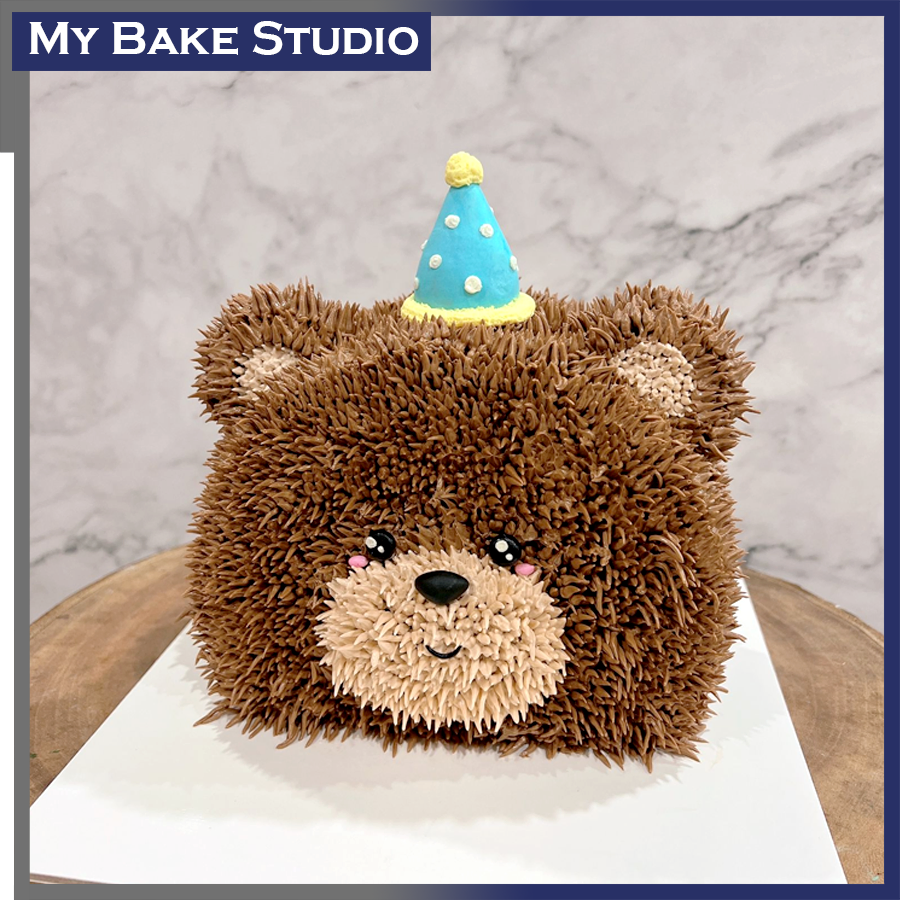 Little Party Bear Cake